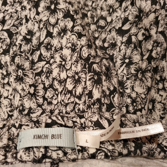 UO Kimchi Blue B/W Flower skater mini skirt - Picture 5 of 7